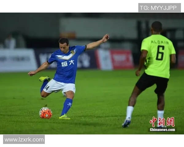 现役足球明星盘点图揭示当今足坛顶尖球员的风采与成就